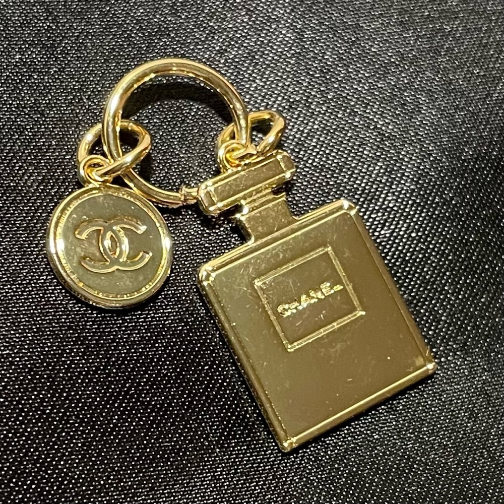 Gold Fashion Charm with Iconic Medallion and Perfume Charm